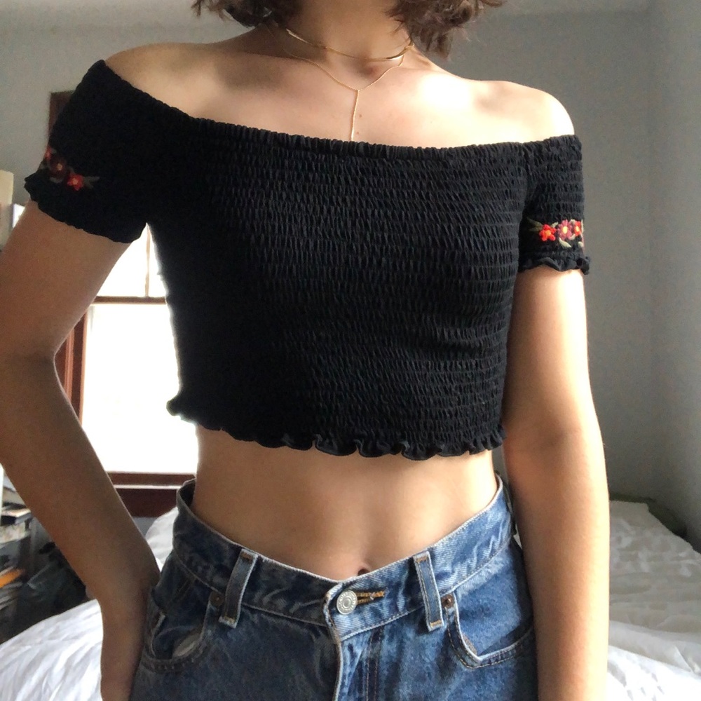 🌈smocked off the shoulder embroidered crop top
